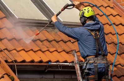 Démoussage et hydrofuge de toiture à Masseret
